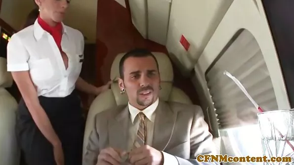 Пір трахає голеним членом молодку в кицьку. полнометражні порно фільми