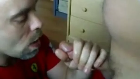 Телка вискочила зверху дивитися кіно порно на пеніс кицькою.