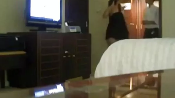 Пухнаста пизда відео порно фільми китаянки насаджується на куканець.